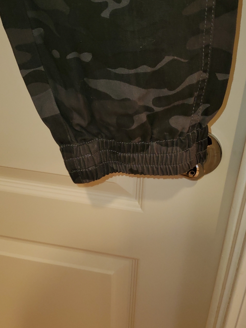 Dickies Women’s Camo Cargo Pants - Black & Gray- Size L (Juniors) - Picture 4 of 4